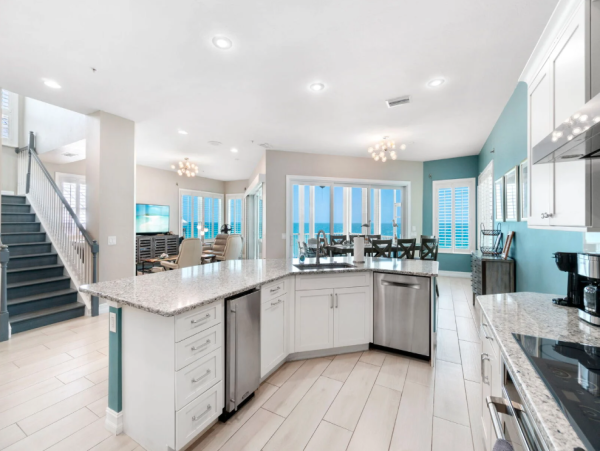 Luxurious 6-Bedroom Beachfront Residence Near Bonita Beach